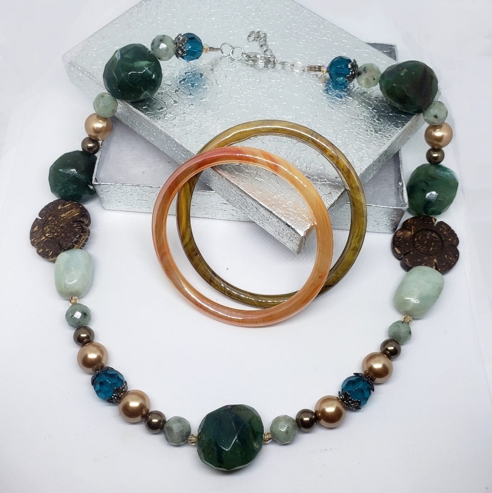 New necklace and bracelets